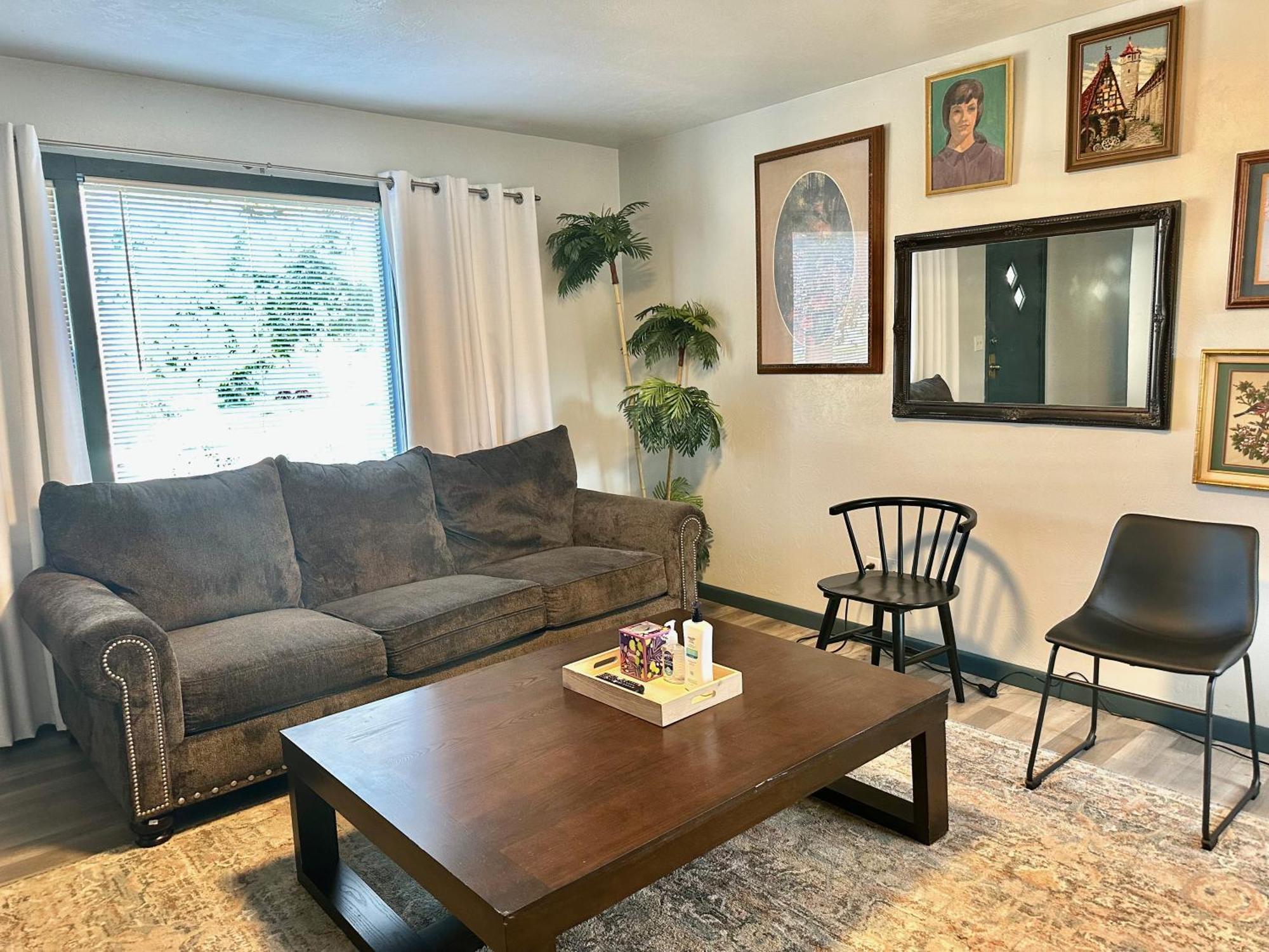 Cozy Winter Getaway With Garden 20-A Villa Oklahoma City Exterior photo